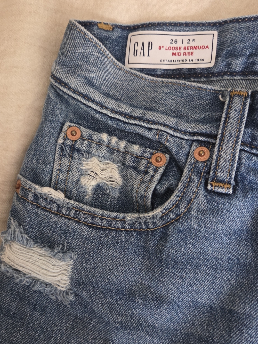 GAP Women's Light Blue High-Rise Loose Bermuda Jeans